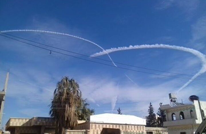 طيارون روس يرسمون قلوب الحب في أجواء سوريا