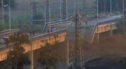 جسر السياسية في دير الزور بعد انهياره (ناشطون)