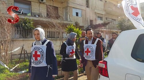 وفد الصليب الاحمر في الوعر بدون أدوية وريف حمص الشمالي خارج الحسابات