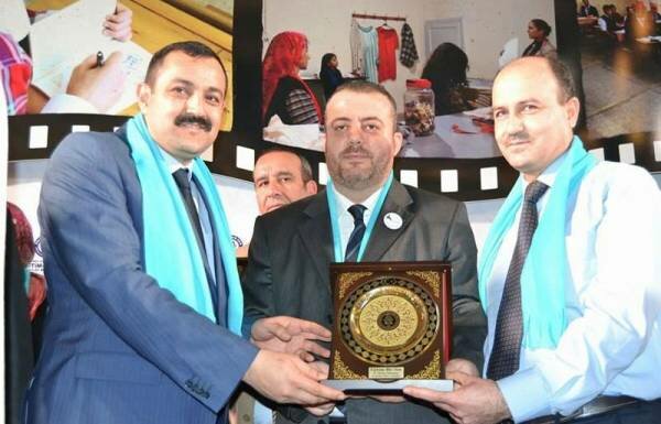 المعلمون السوريون في تركيا يحظون بتمثيل نقابي واعتراف رسمي