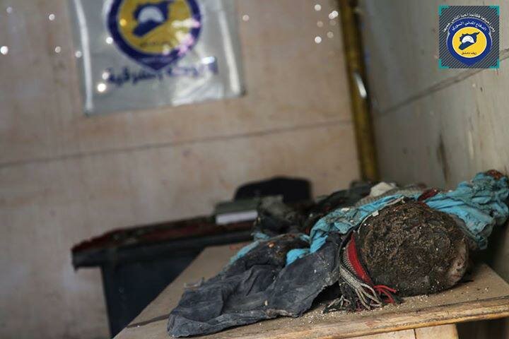 أحد ضحايا القصف على قرية حوش نصري في الغوطة لاشرقية بريف دمشق