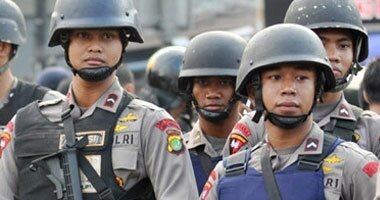اعتقال 14 شخصا في اندونيسيا للاشتباه بتوجههم الى سوريا